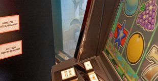 Glücksspiel-Automaten bei Razzia einkassiert
