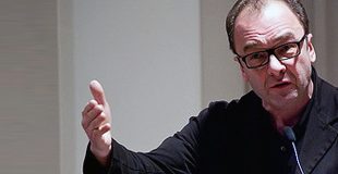 Dr. Robert Menasse präsentiert sein neustes Werk "Der Europäische Landbote"