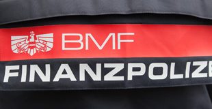 Tirol: Finanzpolizei im Großeinsatz- Beschlagnahmen und Schließung