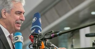 Finanzminister Schelling lässt sich nicht in die Karten schauen