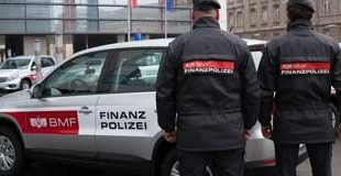 Die Finanzpolizei im Großeinsatz © BMF via flickr CC BY 2.0 (Ausschnitt)